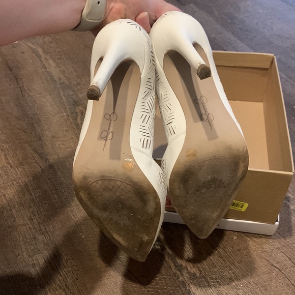 White Jessica Simpson heels 7 with box - Picture 3 of 5